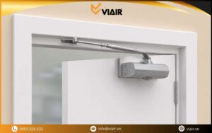 Kiểm tra hoạt động sau khi lắp xong tay đẩy hơi