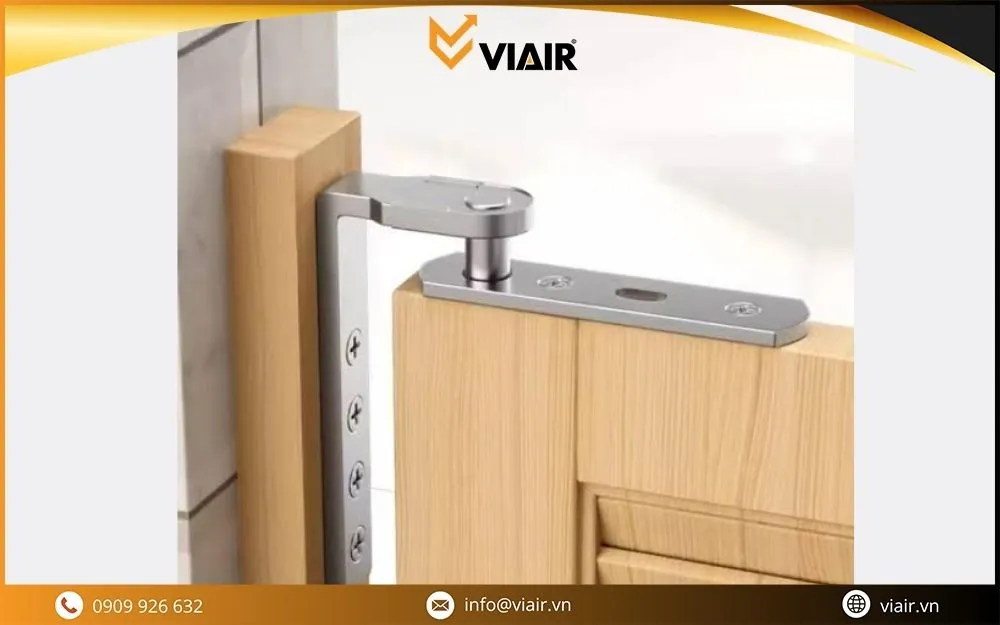Bản lề cửa gỗ 2 chiều cho phép cánh cửa mở linh hoạt theo cả hai hướng